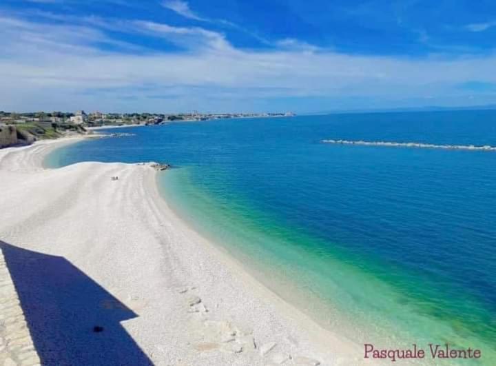 Amaste In Puglia Casa Vacanza Bisceglie Buitenkant foto