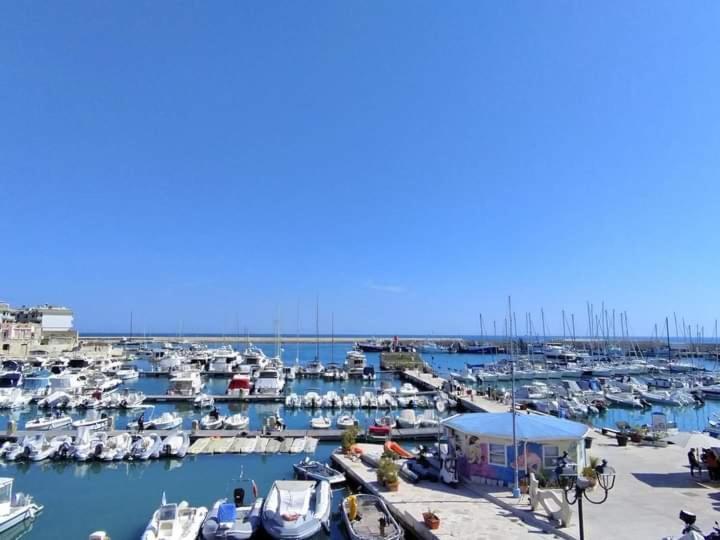 Amaste In Puglia Casa Vacanza Bisceglie Buitenkant foto