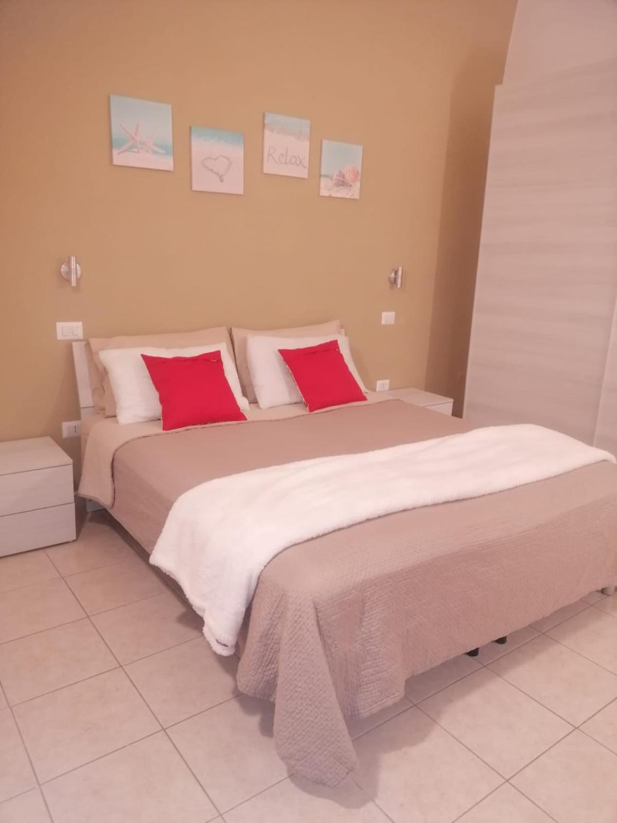 Amaste In Puglia Casa Vacanza Bisceglie Buitenkant foto
